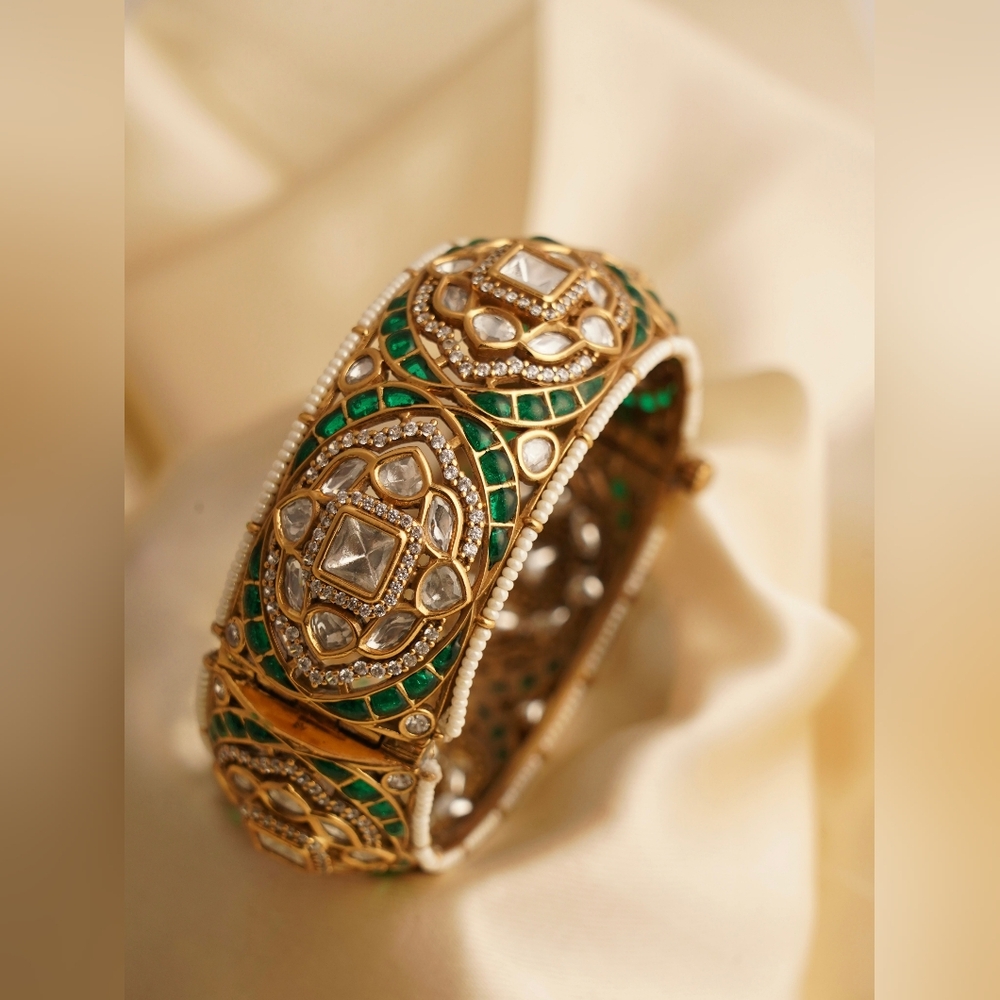 Gold and Emerald Green Kundan Bangle Bracelet